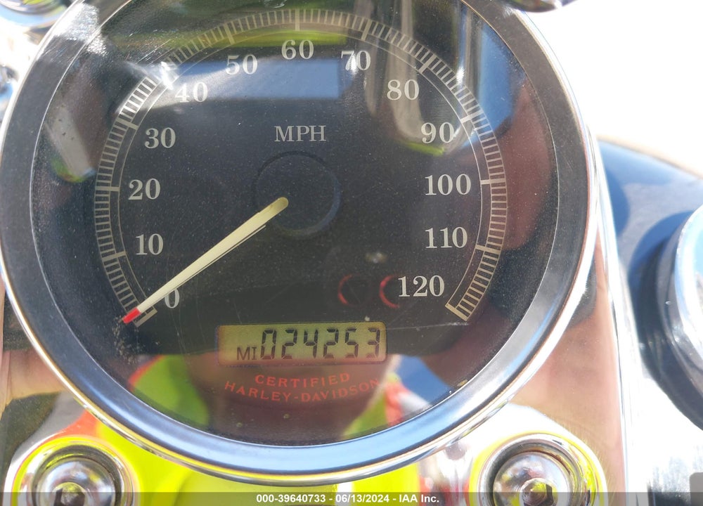 2005 HARLEY-DAVIDSON FXDLI VIN: 1HD1GNW355K334937
