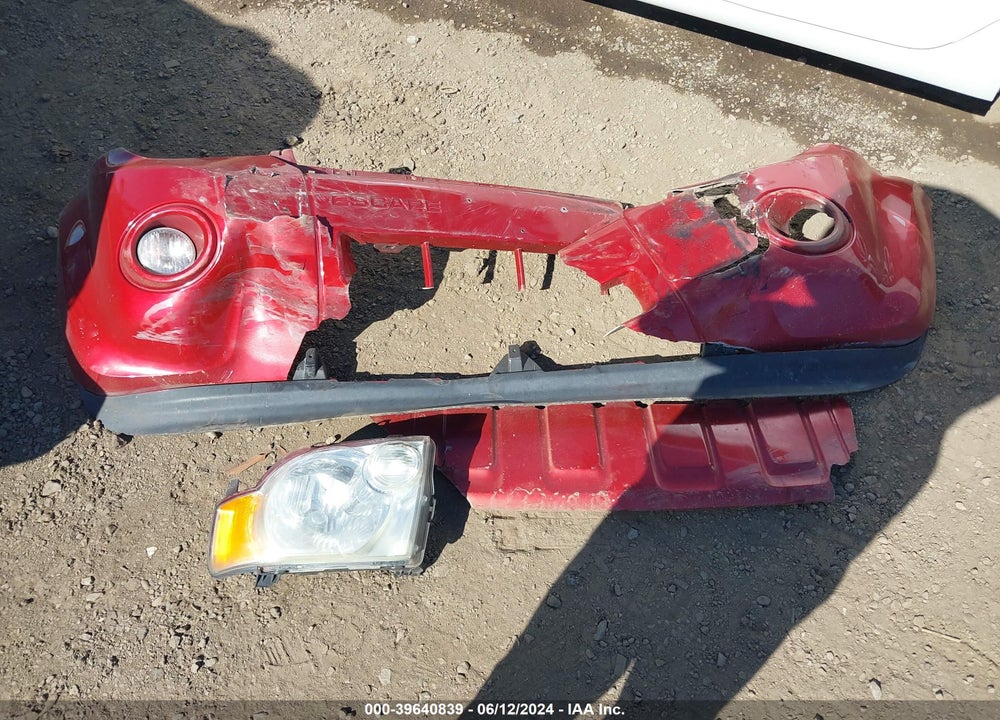 2010 FORD ESCAPE XLT VIN: 1FMCU0DG4AKC83884