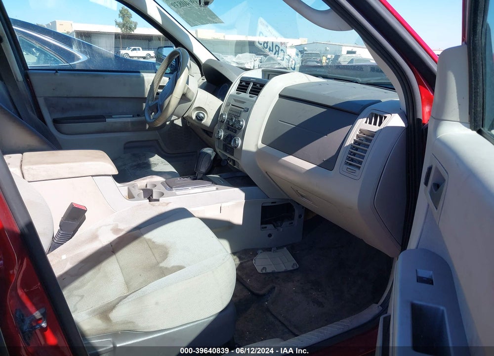 2010 FORD ESCAPE XLT VIN: 1FMCU0DG4AKC83884