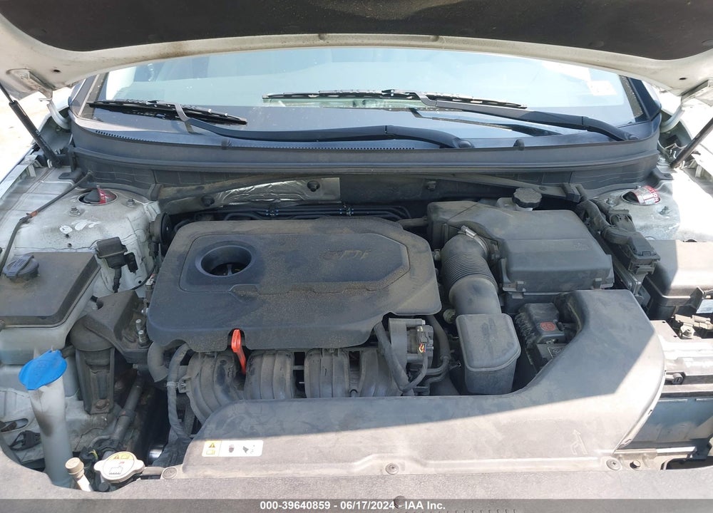 2015 HYUNDAI SONATA SE VIN: 5NPE24AF6FH225674