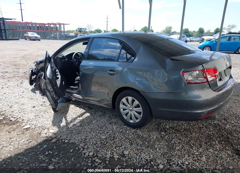 2011 VOLKSWAGEN JETTA 2.0L S VIN: 3VW2K7AJ0BM058092