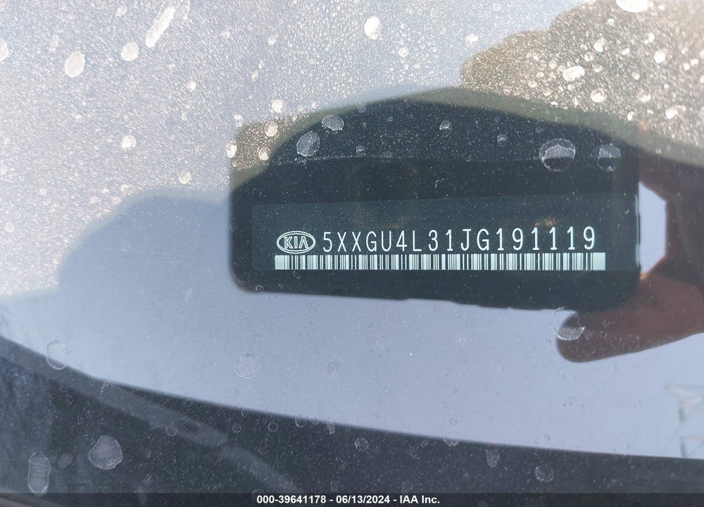 2018 KIA OPTIMA EX VIN: 5XXGU4L31JG191119