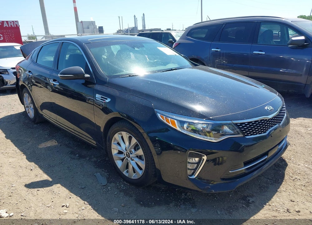 2018 KIA OPTIMA EX VIN: 5XXGU4L31JG191119