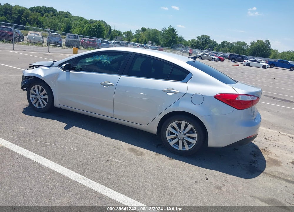 2015 KIA FORTE VIN: KNAFX4A85F5328377