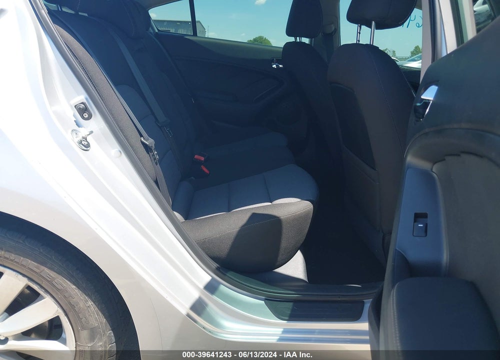 2015 KIA FORTE VIN: KNAFX4A85F5328377