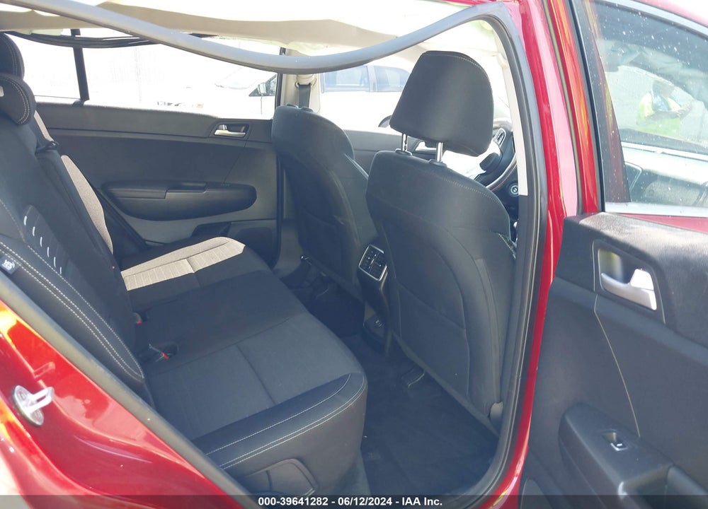2018 KIA SPORTAGE LX VIN: KNDPMCACXJ7344215