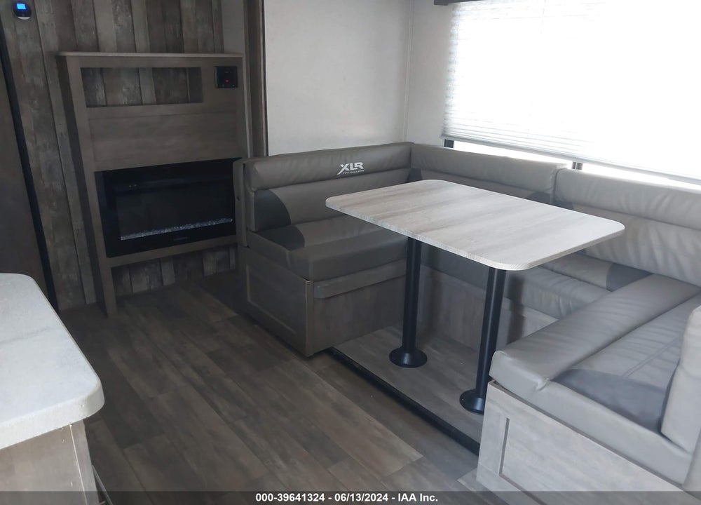 2022 FOREST RIVER XLR MIC 27LRLE VIN: 5ZT2XLSB0NZ794052