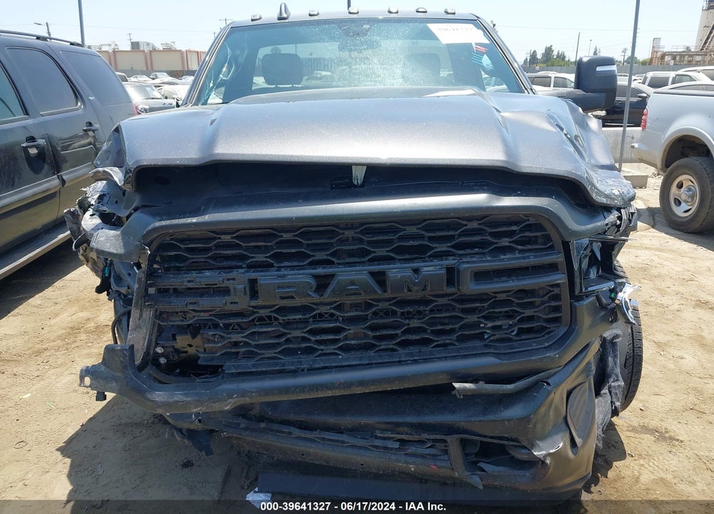 2024 RAM 3500 TRADESMAN REGULAR CAB 4X2 8' BOX VIN: 3C63RPAL0RG107991
