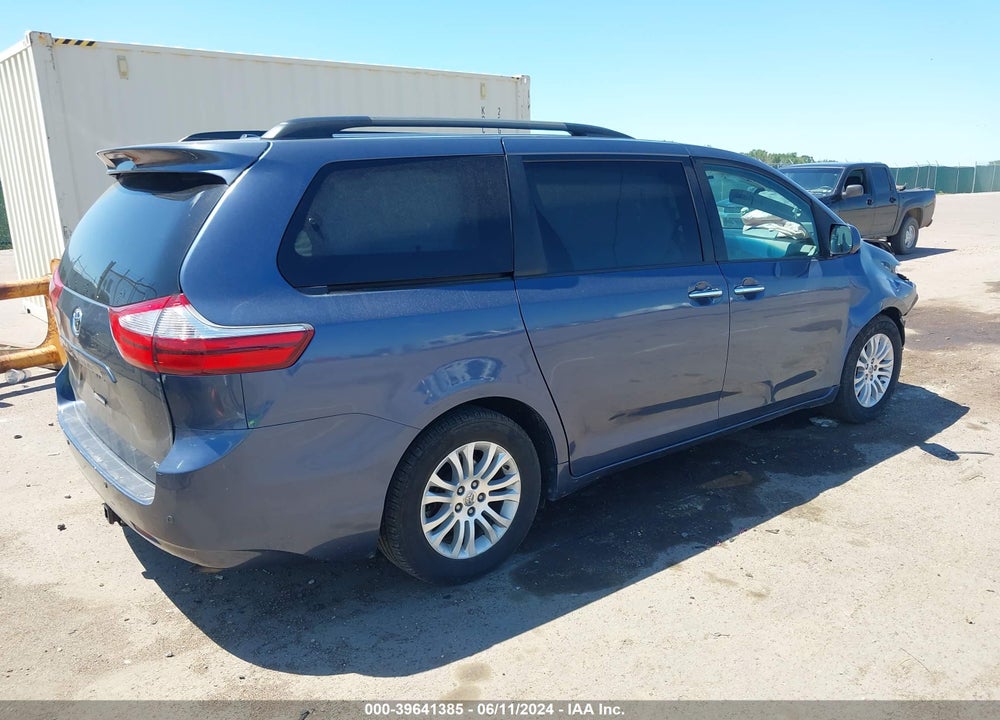 2015 TOYOTA SIENNA XLE 8 PASSENGER VIN: 5TDYK3DC2FS641322