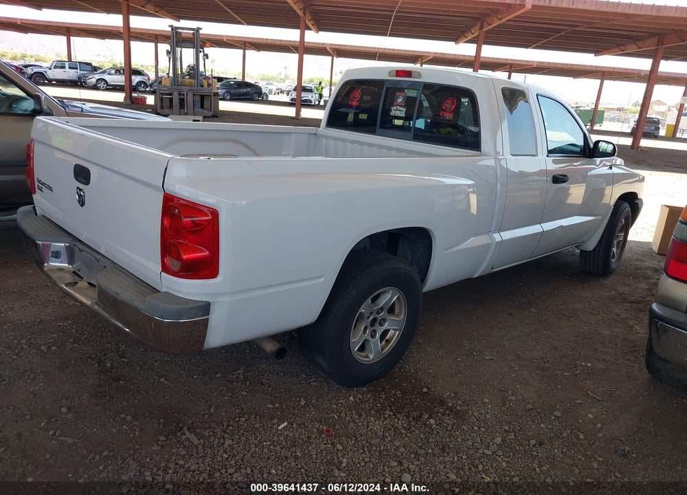 2005 DODGE DAKOTA SLT VIN: 1D7HE42K85S145234