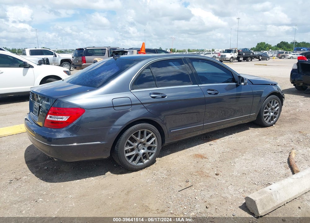 2013 MERCEDES-BENZ C 300 LUXURY 4MATIC/SPORT 4MATIC VIN: WDDGF8AB8DA816567