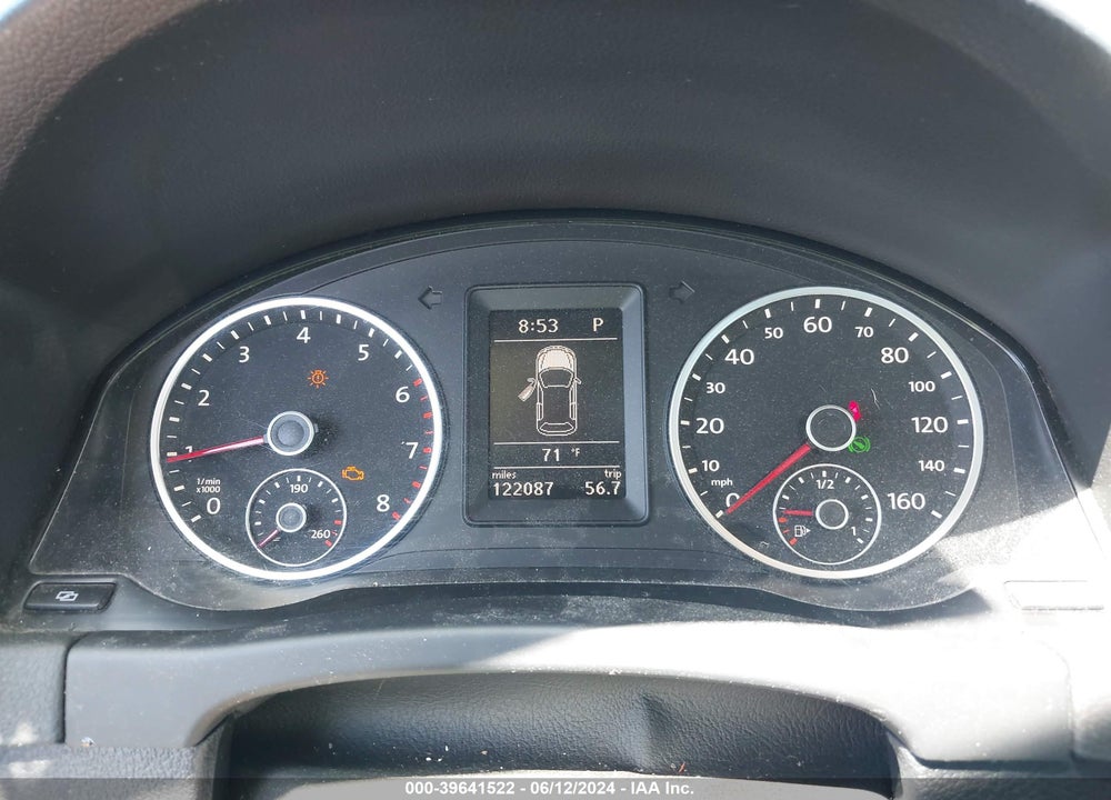 2011 VOLKSWAGEN TIGUAN SE VIN: WVGBV7AX3BW521935