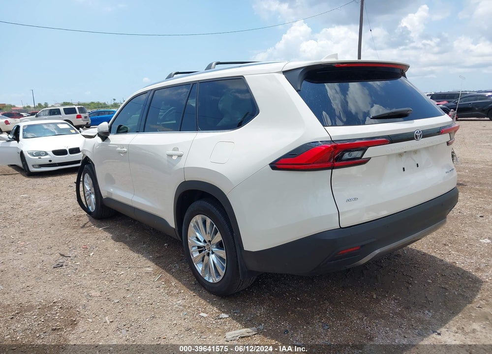 2024 TOYOTA GRAND HIGHLANDER PLATINUM VIN: 5TDAAAB55RS033103