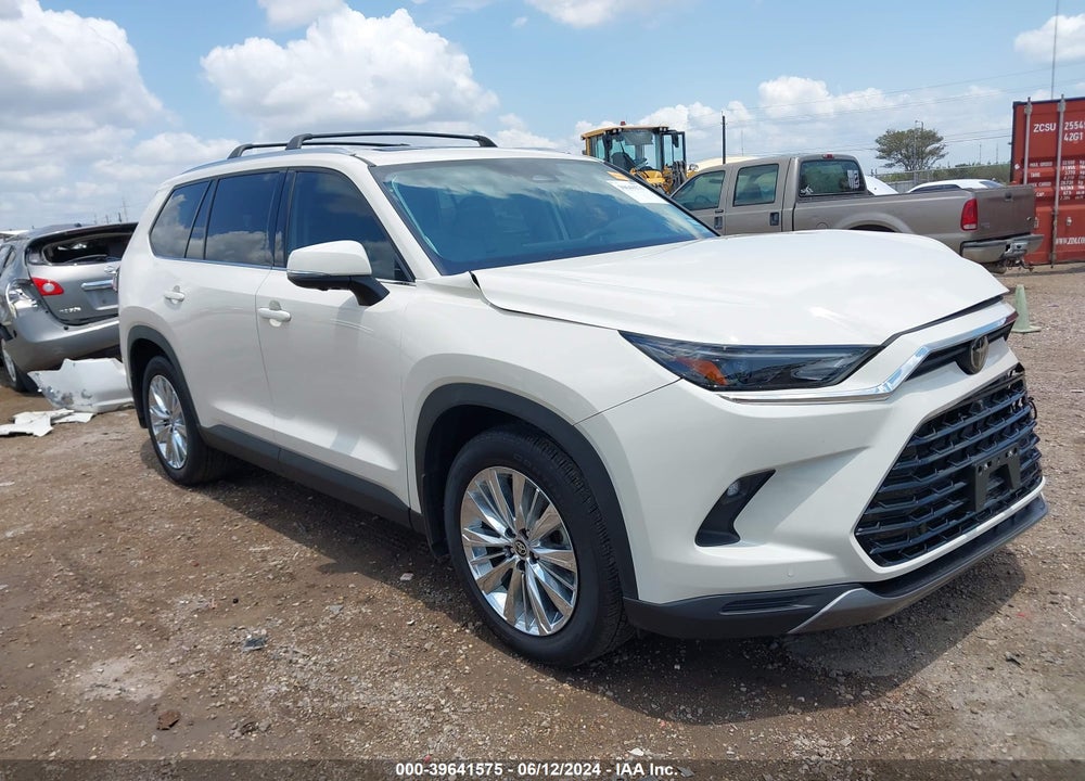 2024 TOYOTA GRAND HIGHLANDER PLATINUM VIN: 5TDAAAB55RS033103