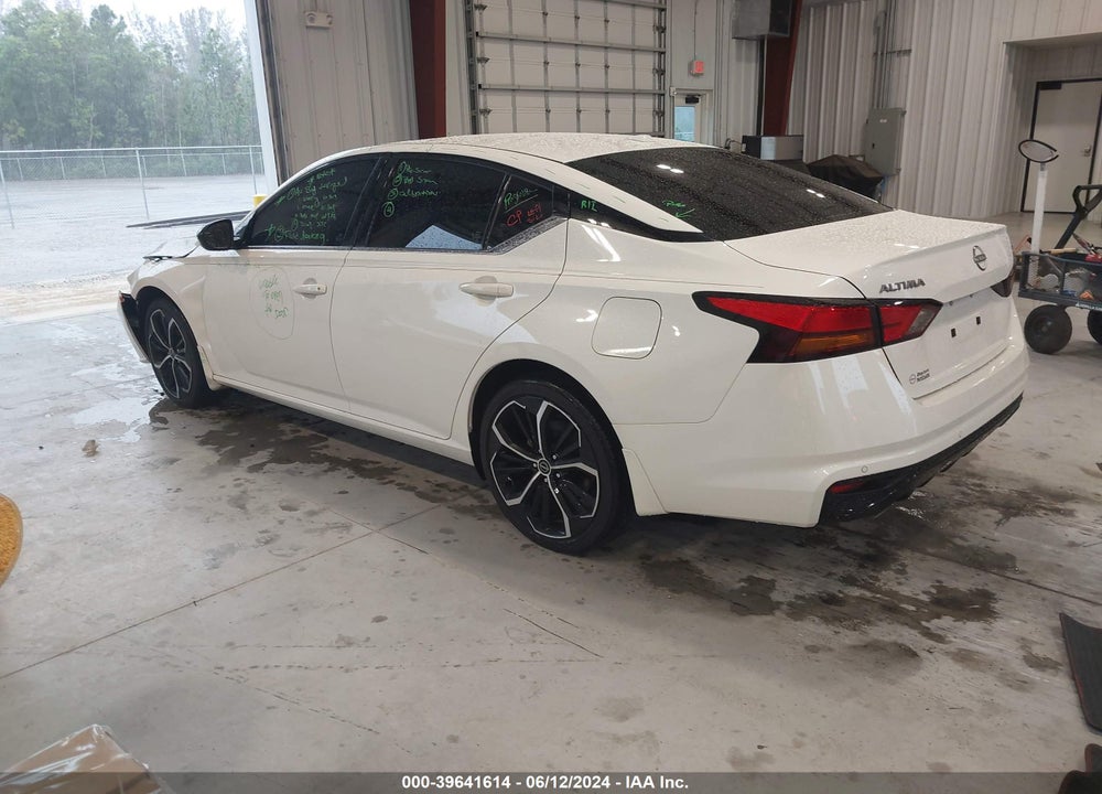 2024 NISSAN ALTIMA SR FWD VIN: 1N4BL4CV8RN322647
