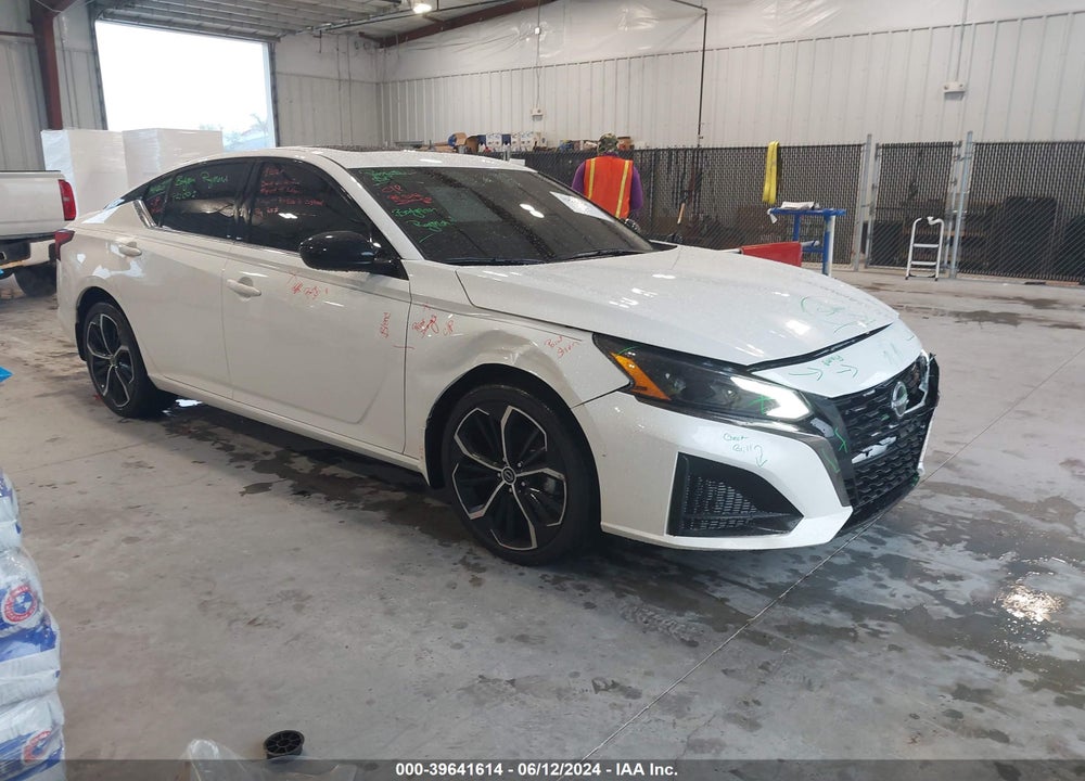 2024 NISSAN ALTIMA SR FWD VIN: 1N4BL4CV8RN322647