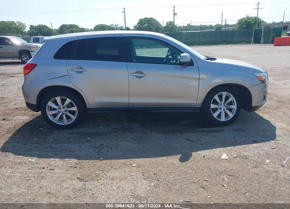 2015 MITSUBISHI OUTLANDER SPORT ES VIN: 4A4AP3AU2FE014036
