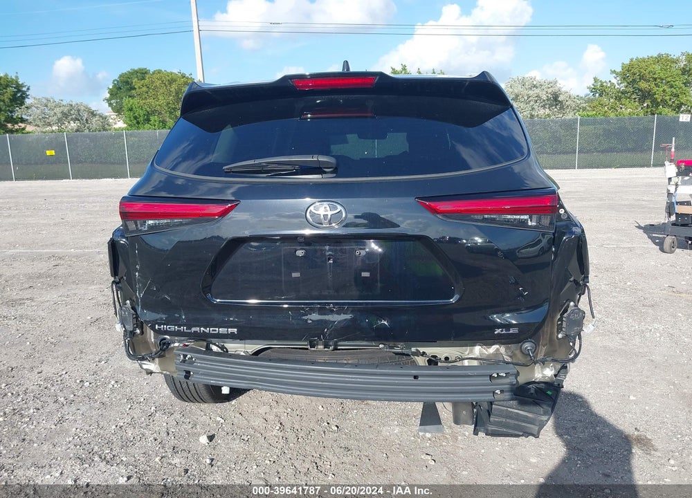 2023 TOYOTA HIGHLANDER XLE VIN: 5TDKDRAH5PS038093