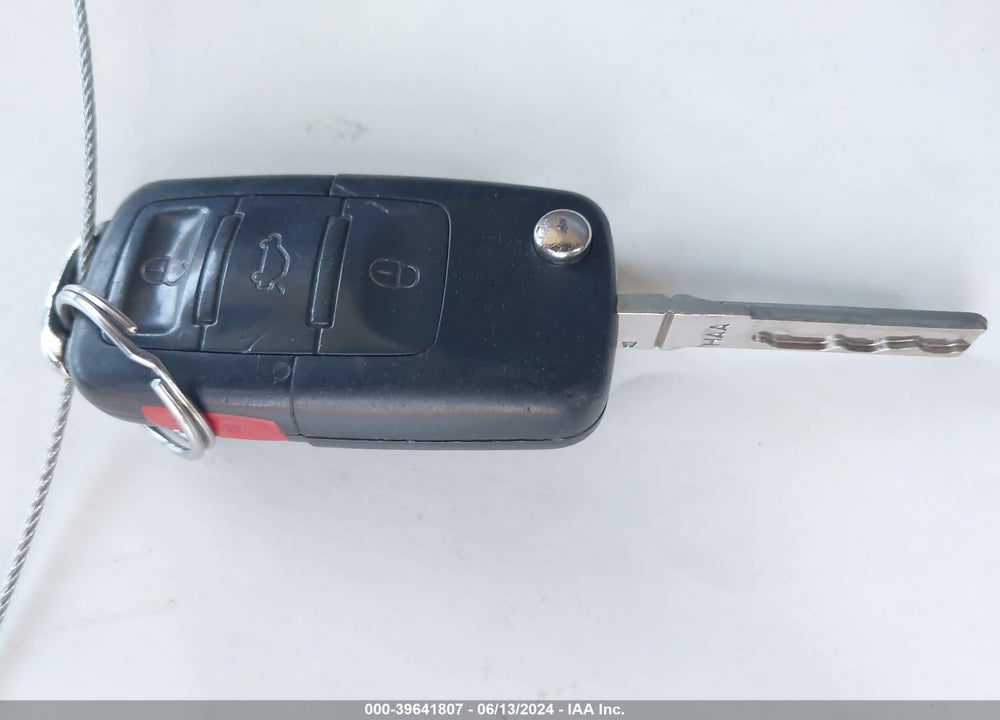 2004 VOLKSWAGEN PASSAT GLX VIN: WVWYH63B44E134952