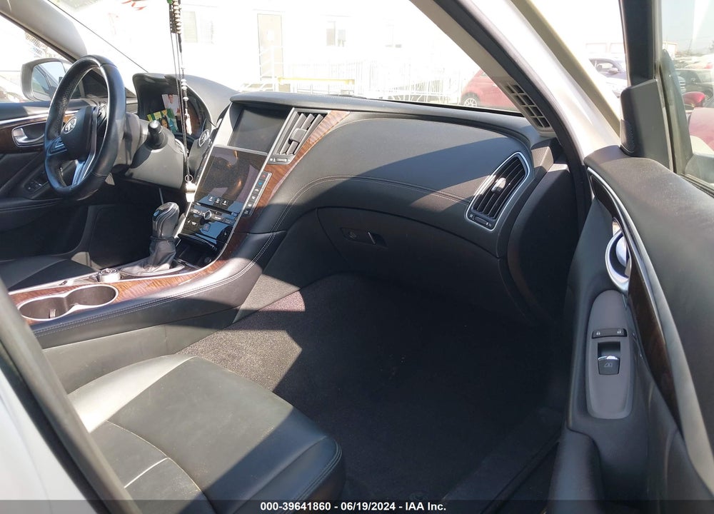 2018 INFINITI Q50 3.0T LUXE VIN: JN1EV7AP8JM355748
