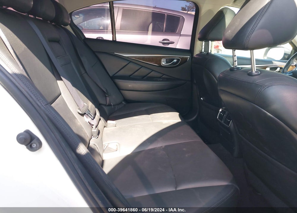 2018 INFINITI Q50 3.0T LUXE VIN: JN1EV7AP8JM355748