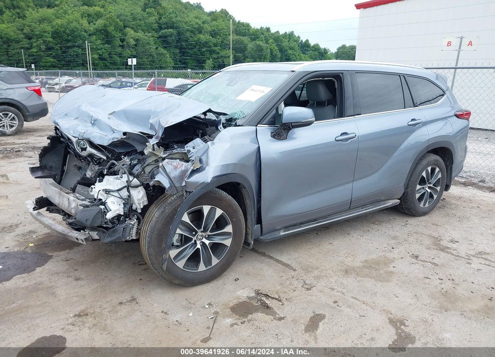2021 TOYOTA HIGHLANDER XLE VIN: 5TDGZRBH1MS101305