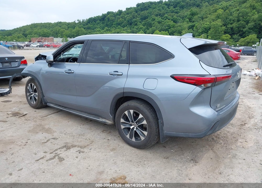 2021 TOYOTA HIGHLANDER XLE VIN: 5TDGZRBH1MS101305