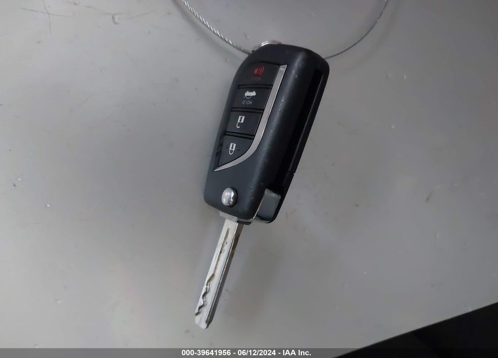 2024 TOYOTA COROLLA LE VIN: 5YFB4MDE1RP104607