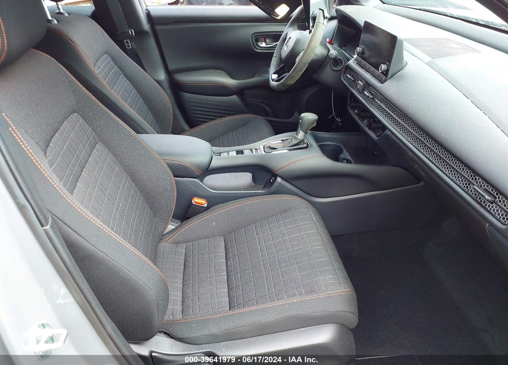 2024 HONDA HR-V 2WD SPORT/2WD SPORT W/O BSI VIN: 3CZRZ1H54RM759824