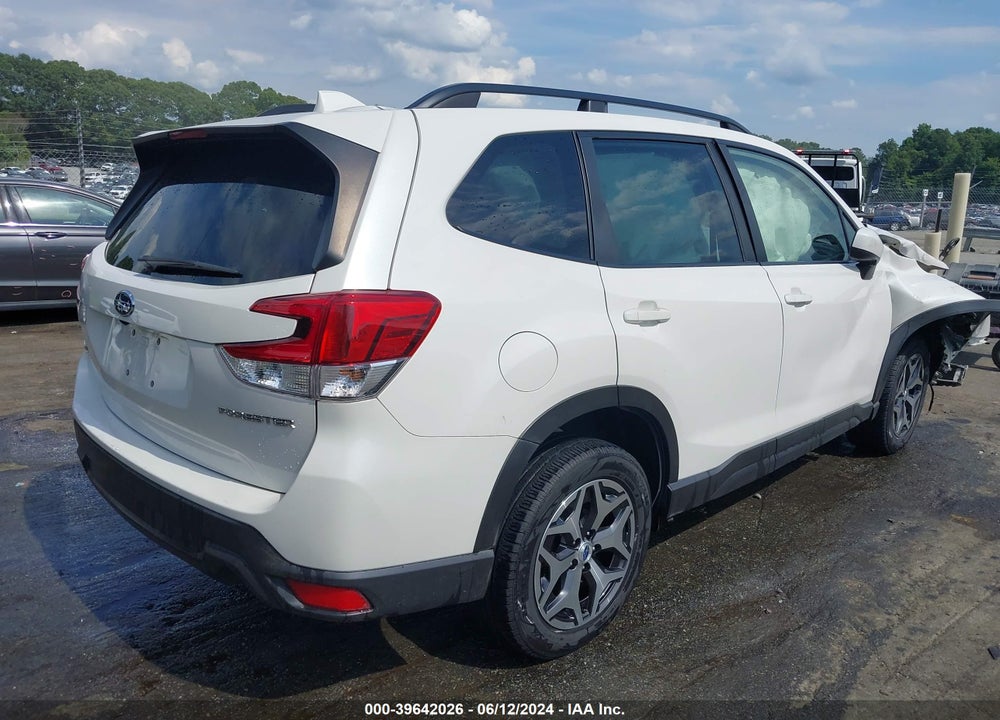 2021 SUBARU FORESTER PREMIUM VIN: JF2SKAJC2MH456186