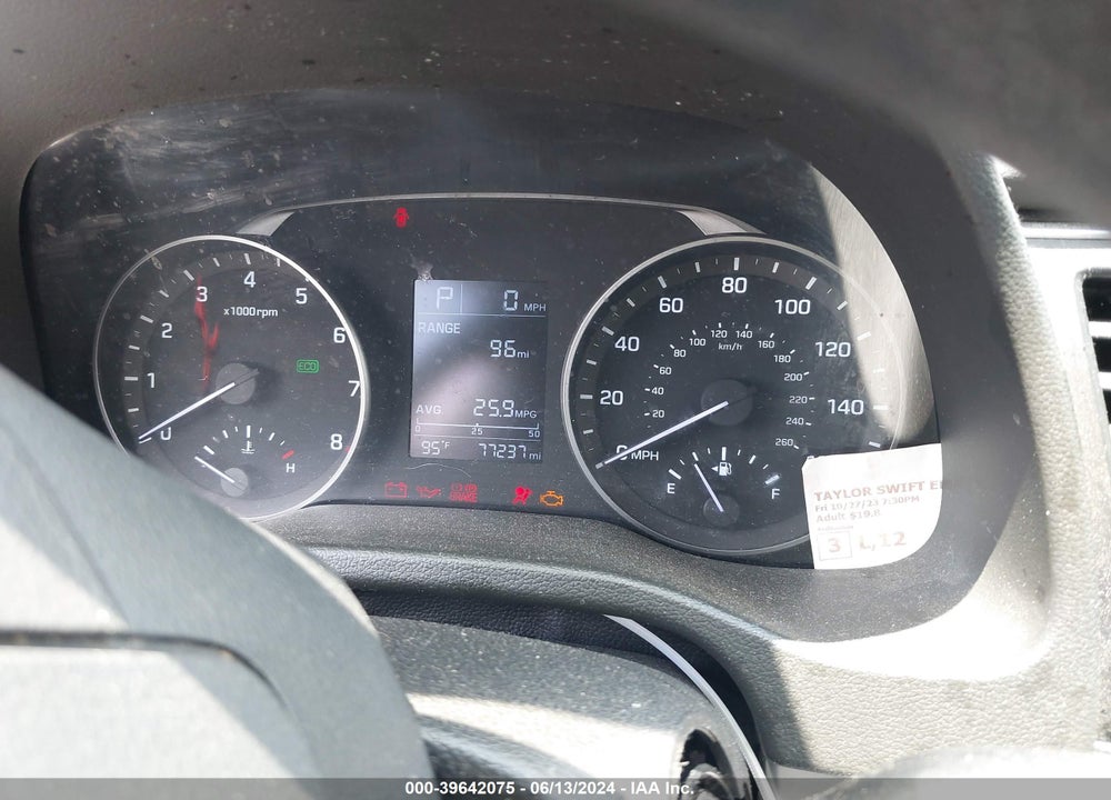 2018 HYUNDAI ELANTRA SE VIN: 5NPD74LF8JH359301