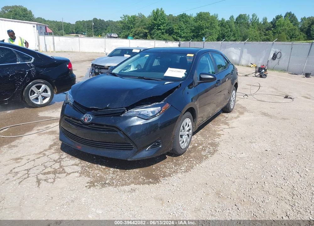 2017 TOYOTA COROLLA LE VIN: 5YFBURHEXHP627050