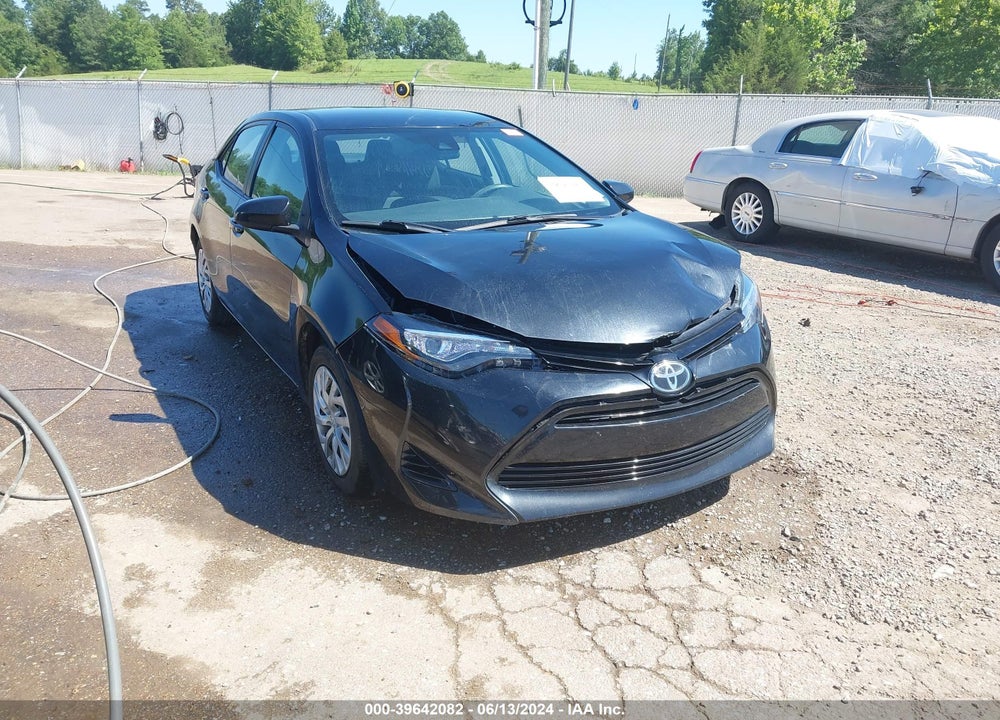 2017 TOYOTA COROLLA LE VIN: 5YFBURHEXHP627050