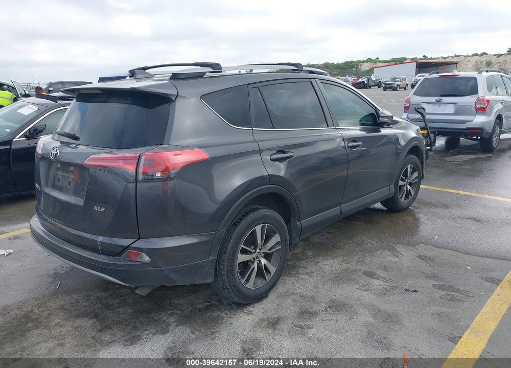2018 TOYOTA RAV4 XLE VIN: JTMWFREV6JJ185667