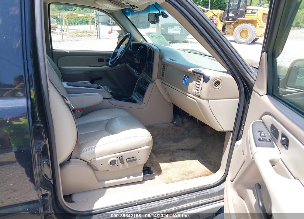 2003 CHEVROLET TAHOE VIN: 1GNEK13Z73R209582