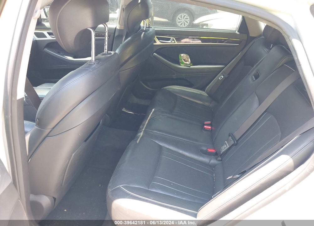 2015 HYUNDAI GENESIS 3.8 VIN: KMHGN4JE4FU071832