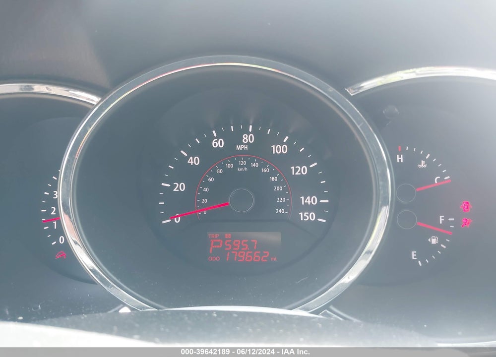 2011 KIA SORENTO EX V6 VIN: 5XYKUDA26BG064139