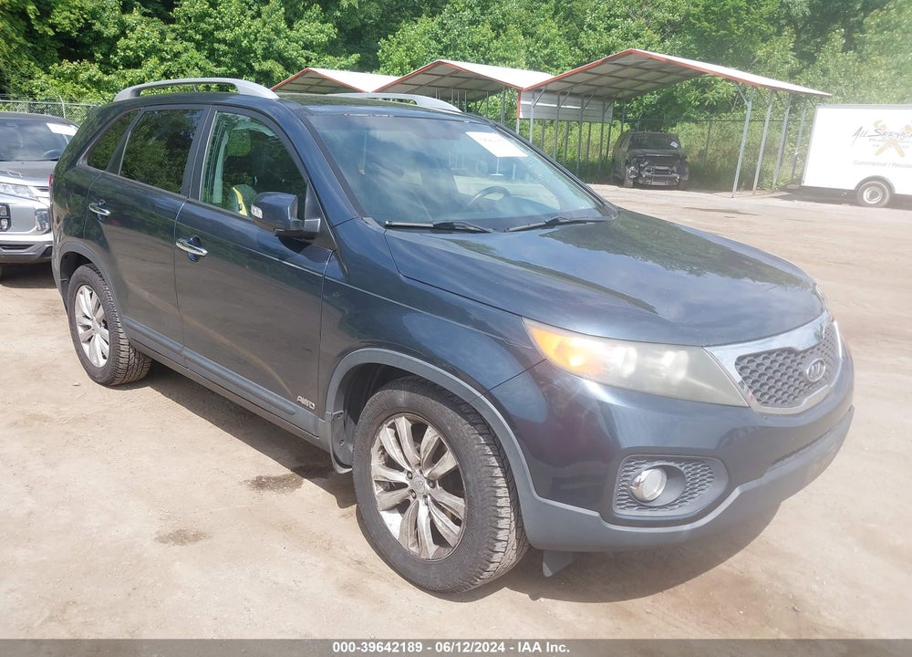 2011 KIA SORENTO EX V6 VIN: 5XYKUDA26BG064139