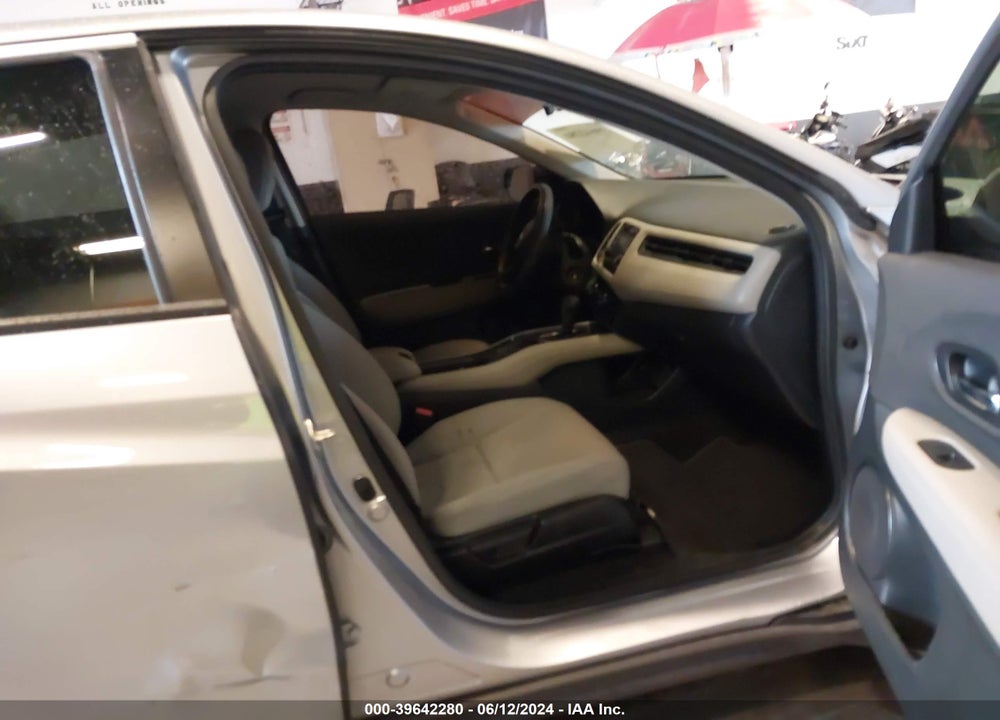 2019 HONDA HR-V LX VIN: 3CZRU6H34KG715921