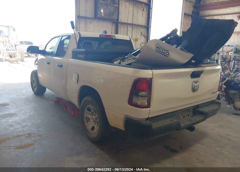 2023 RAM 1500 TRADESMAN QUAD CAB 4X4 6'4 BOX VIN: 1C6SRFCT7PN553563