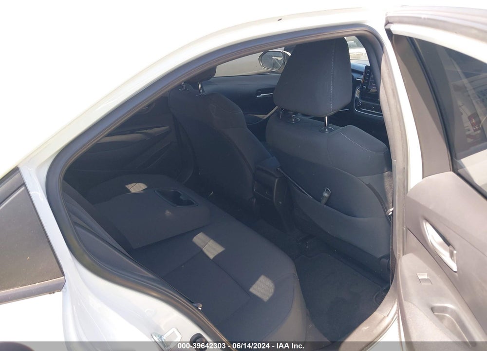 2021 TOYOTA COROLLA LE VIN: JTDEPMAE6MJ171404