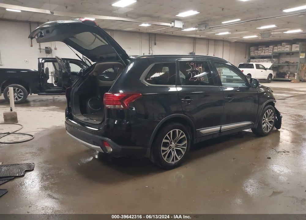 2016 MITSUBISHI OUTLANDER SEL VIN: JA4AZ3A33GZ061282