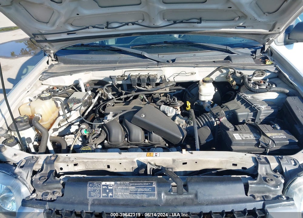 2005 FORD ESCAPE LIMITED VIN: 1FMYU94145KC28394