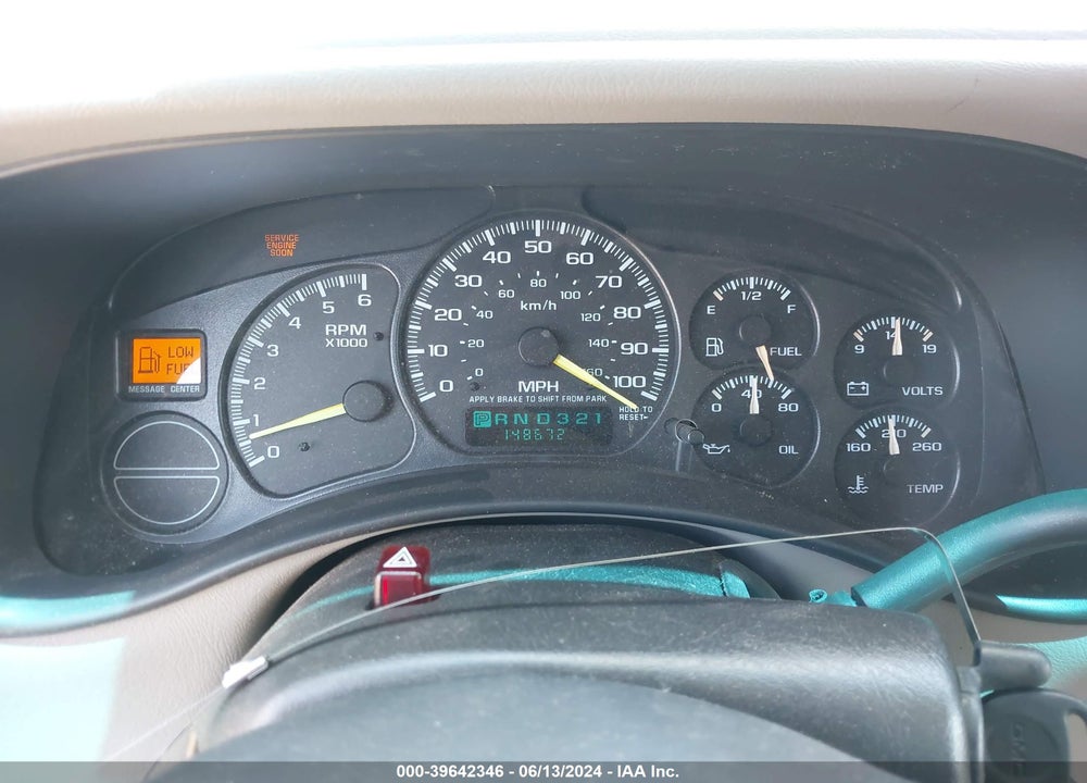 2000 GMC YUKON XL 1500 SLE VIN: 3GKEC16T5YG182892