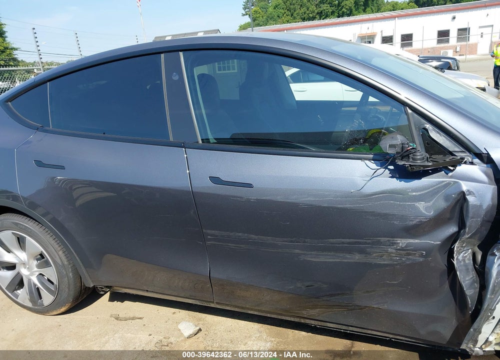 2023 TESLA MODEL Y RWD VIN: 7SAYGDED9PF956075