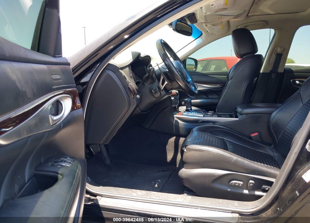 2011 INFINITI M56 VIN: JN1AY1AP0BM520289