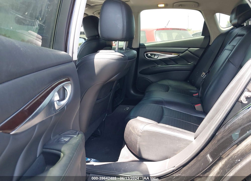 2011 INFINITI M56 VIN: JN1AY1AP0BM520289