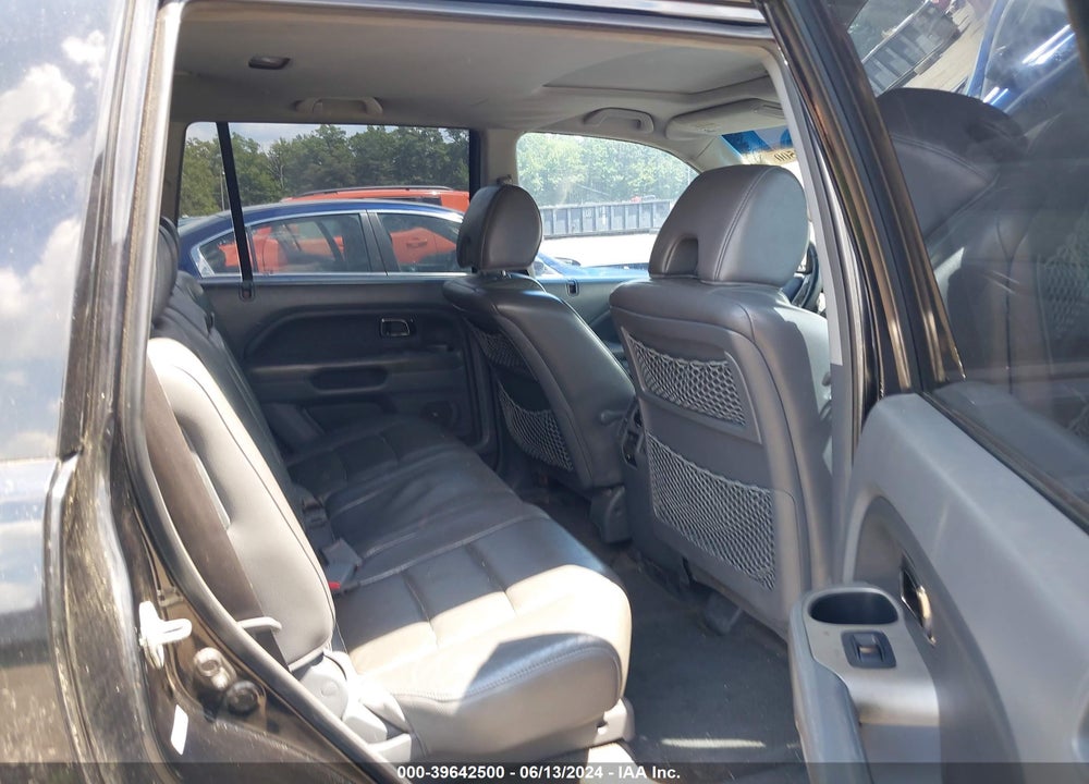2006 HONDA PILOT EX-L VIN: 5FNYF187X6B028939