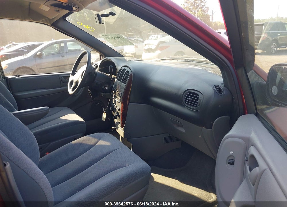 2004 CHRYSLER TOWN & COUNTRY VIN: 1C4GP45R04B571961