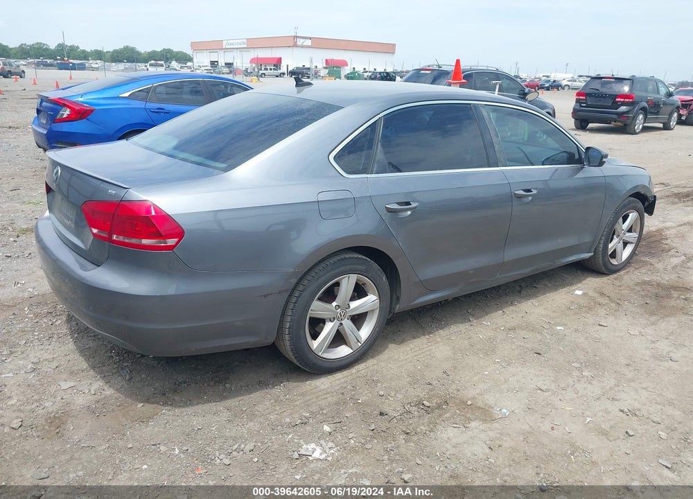 2013 VOLKSWAGEN PASSAT 2.5L SE VIN: 1VWBP7A35DC012460